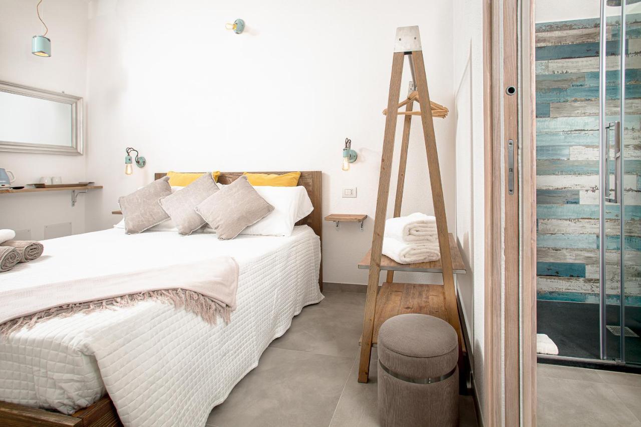 La Casa Di Memmi Suites & Rooms ซานตา เตเรซา กัลลูรา ภายนอก รูปภาพ