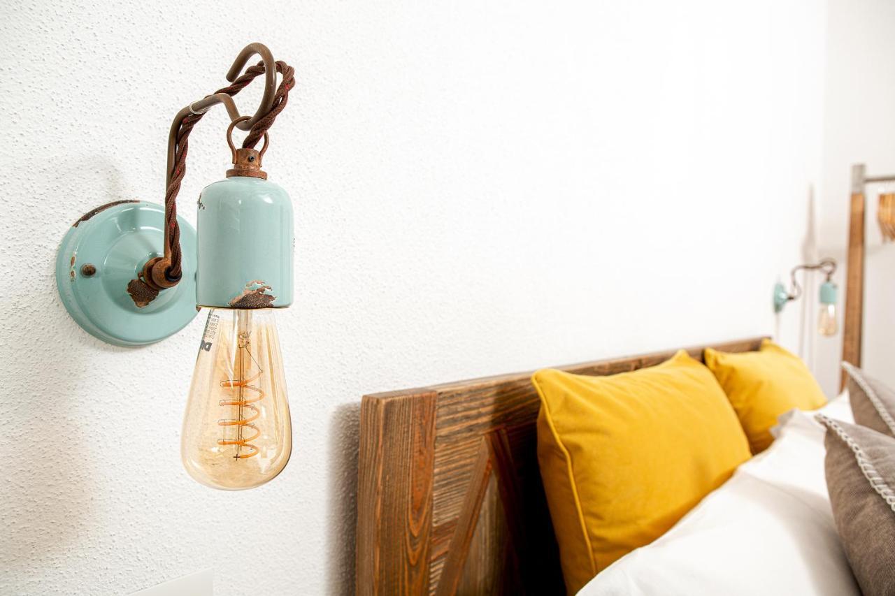 La Casa Di Memmi Suites & Rooms ซานตา เตเรซา กัลลูรา ภายนอก รูปภาพ